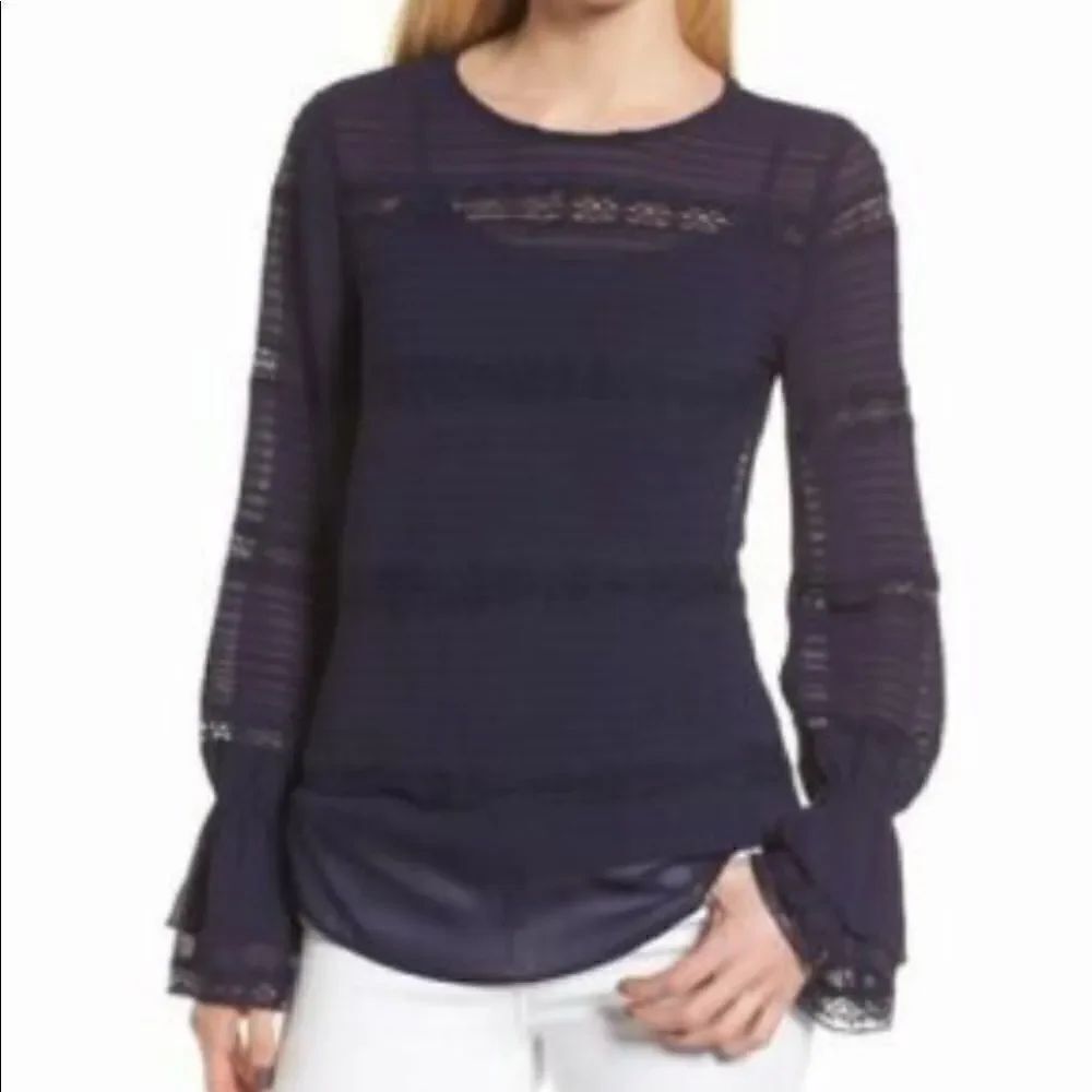 Chelsea 28 Navy Pin tuck & Lace Top Sz Sm